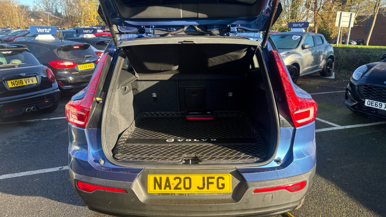 Volvo Xc40 1.5 T3 [163] R DESIGN 5dr Geartronic Petrol Estate